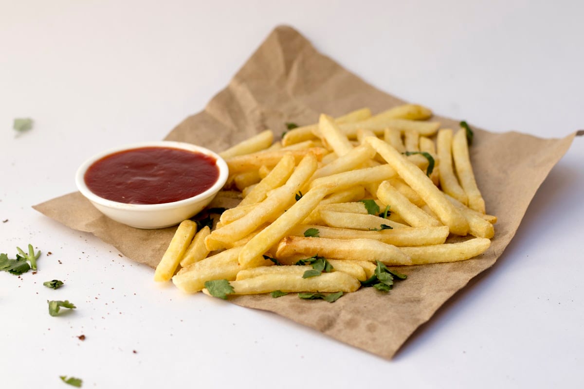 Indian frozen potato french fries exporter — IQF par-fried -18°C reefer, QSR food service supply, APEDA registered